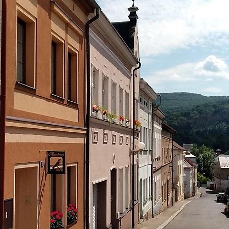 Apartmany Kukacci Hnizdo Benesov nad Ploucnici Bagian luar foto