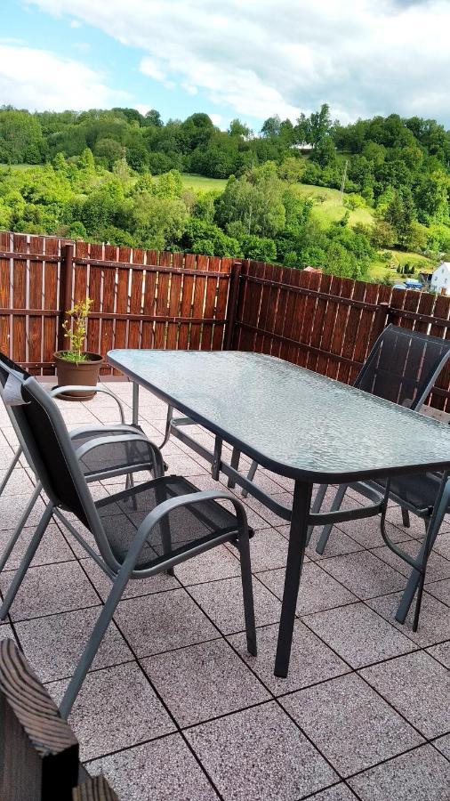 Apartmany Kukacci Hnizdo Benesov nad Ploucnici Bagian luar foto