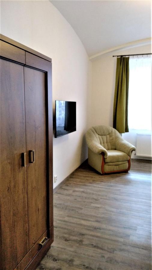 Apartmany Kukacci Hnizdo Benesov nad Ploucnici Bagian luar foto